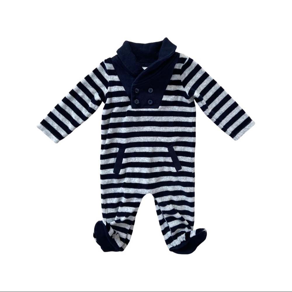 Baby’s sweater bodysuit